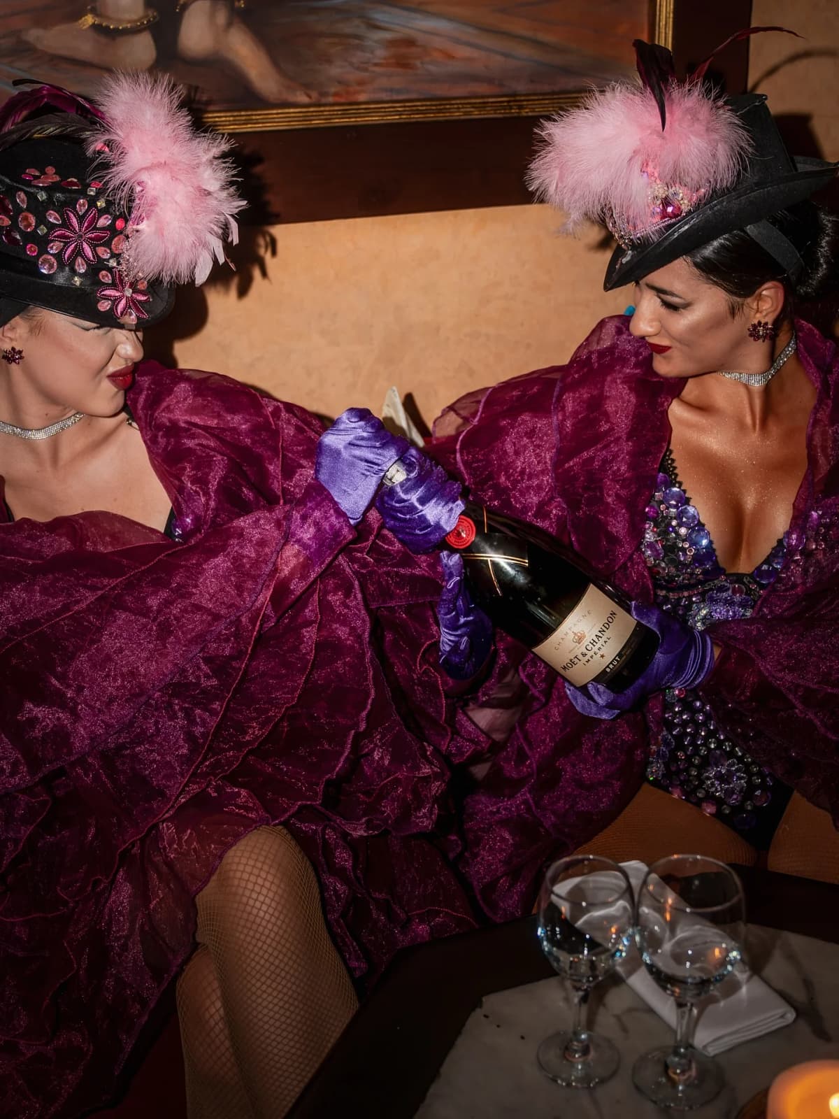 Botella de champán presentada durante una velada de cumpleaños en el Palais Jad Mahal